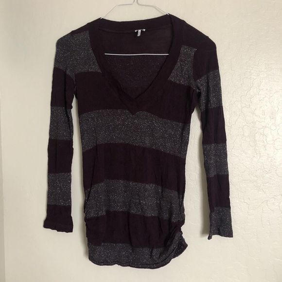 Splendid Sweaters - SPLENDID Purple Silver Sheer long sleeve ruched v-neck knit shirt X-Small